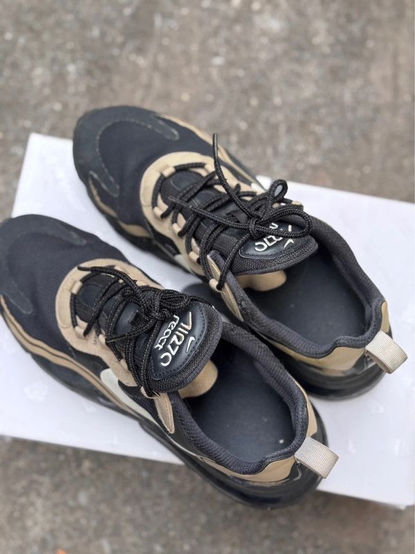 Nike Nike Air Max 270 React Size US 9 / EU 42 - 4 Thumbnail