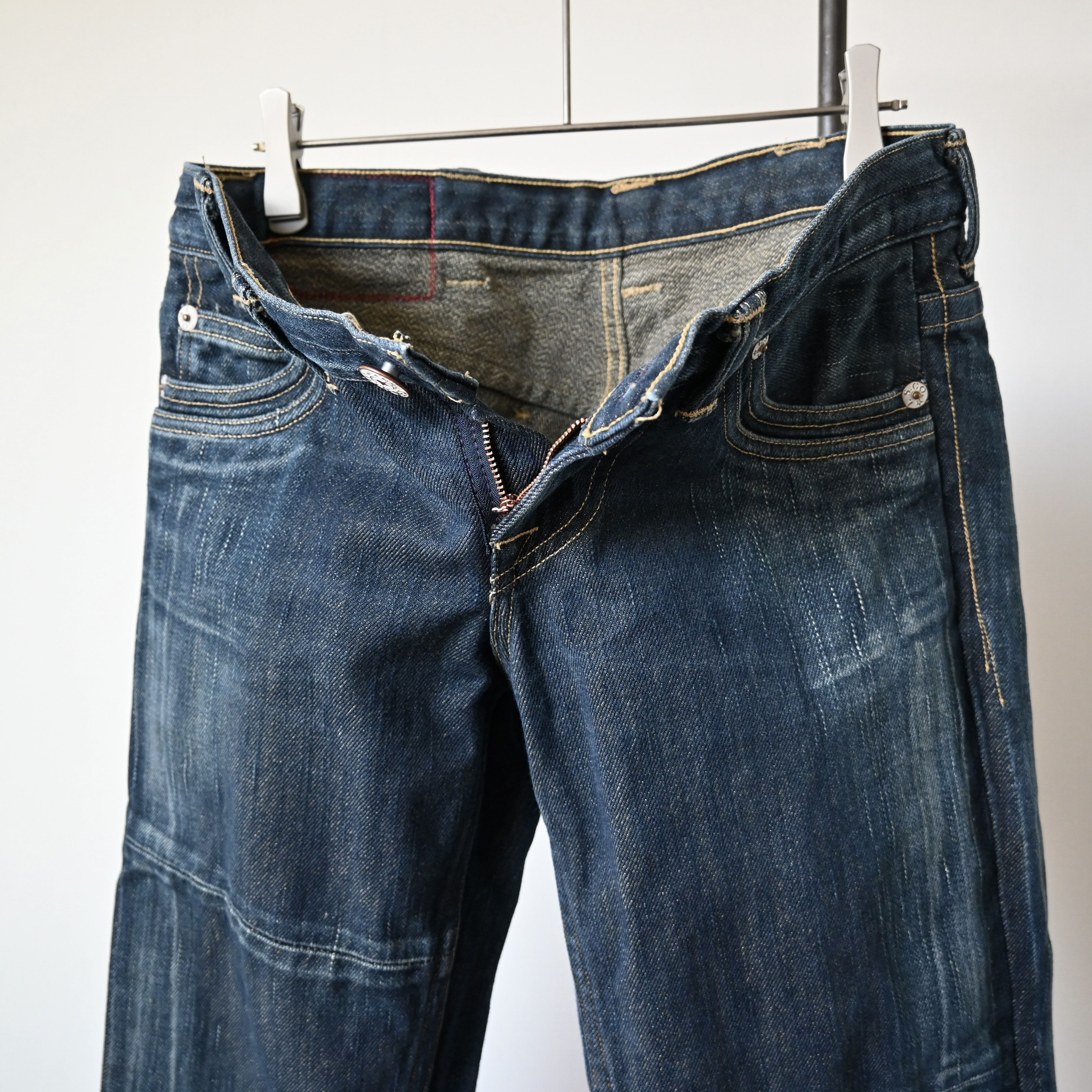 Levi's VTG, 2004 Levi's RED patchwork slim jeans, zippered leg Size 29" - 10 Thumbnail