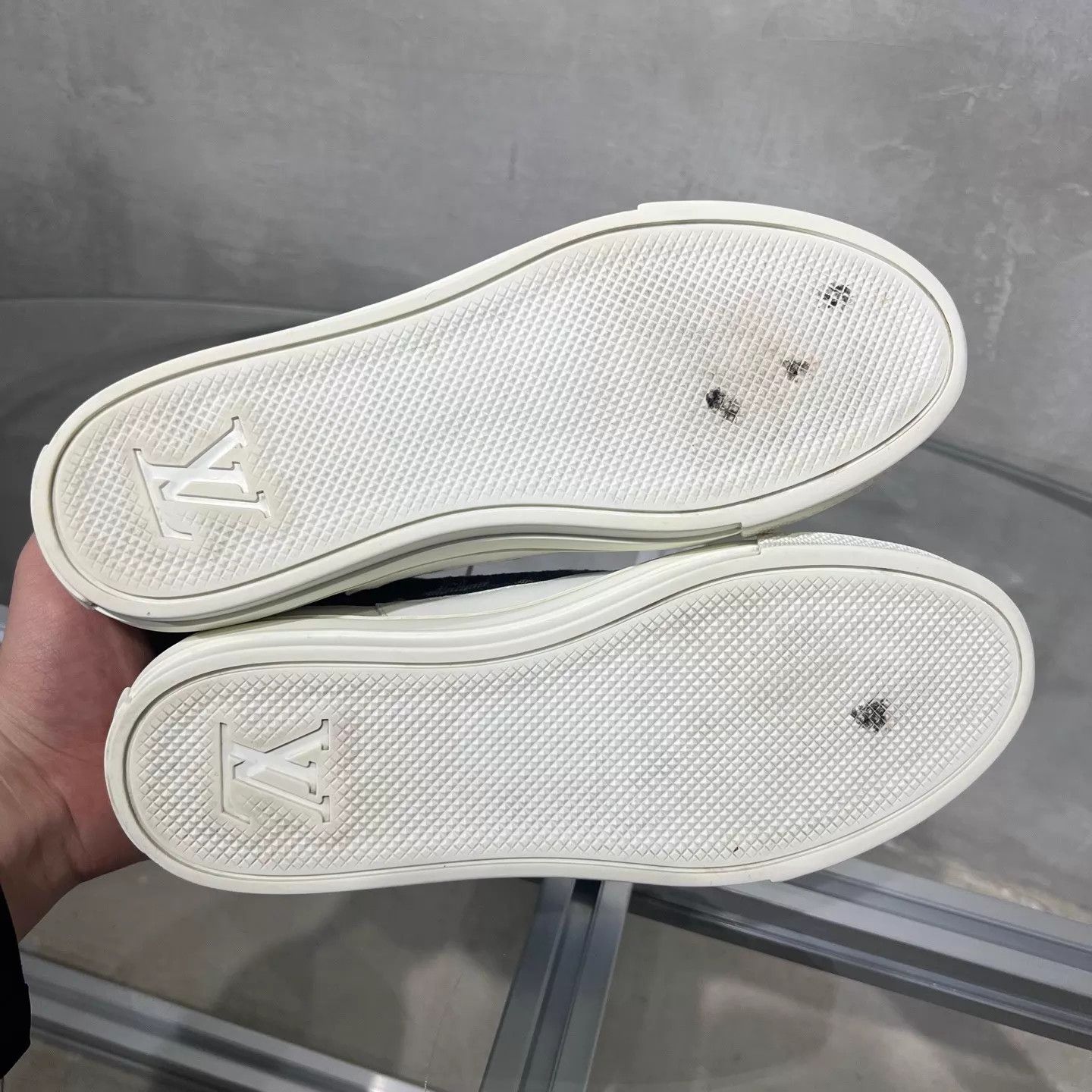 Louis Vuitton LV Denim Sneakers White Blue UK2 36 Size US 4.5 / IT 34.5 - 7 Thumbnail