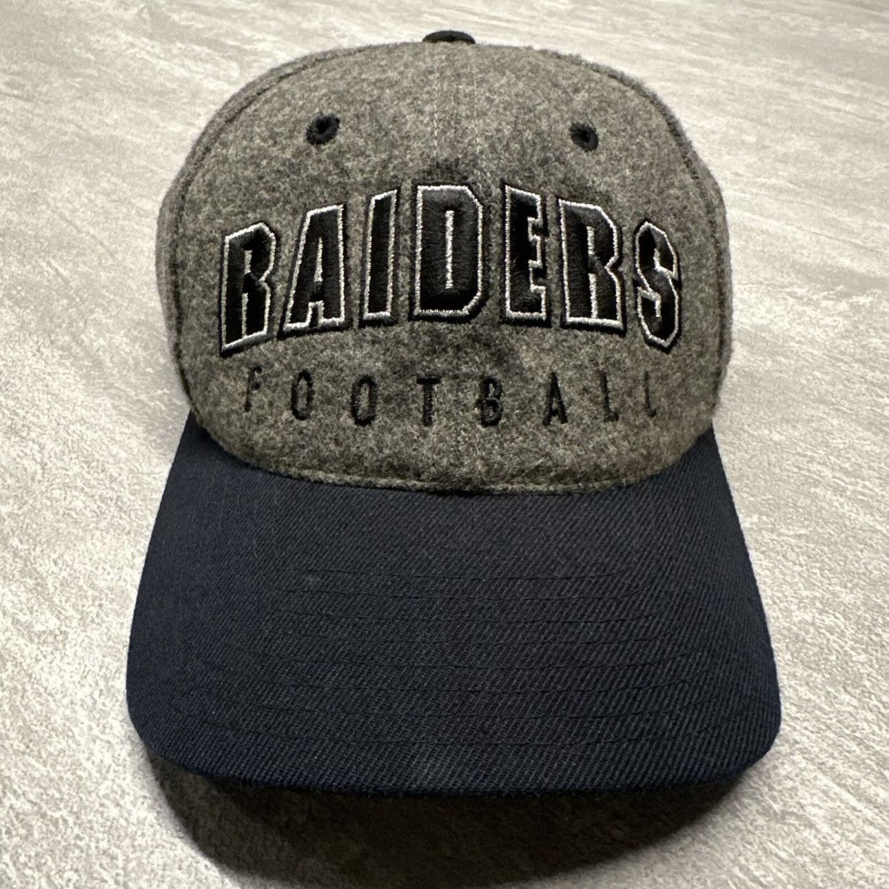 NFL × Vintage Vintage 90s Oakland Raider Football Wool Blend Hat Strapback Size ONE SIZE - 1 Thumbnail