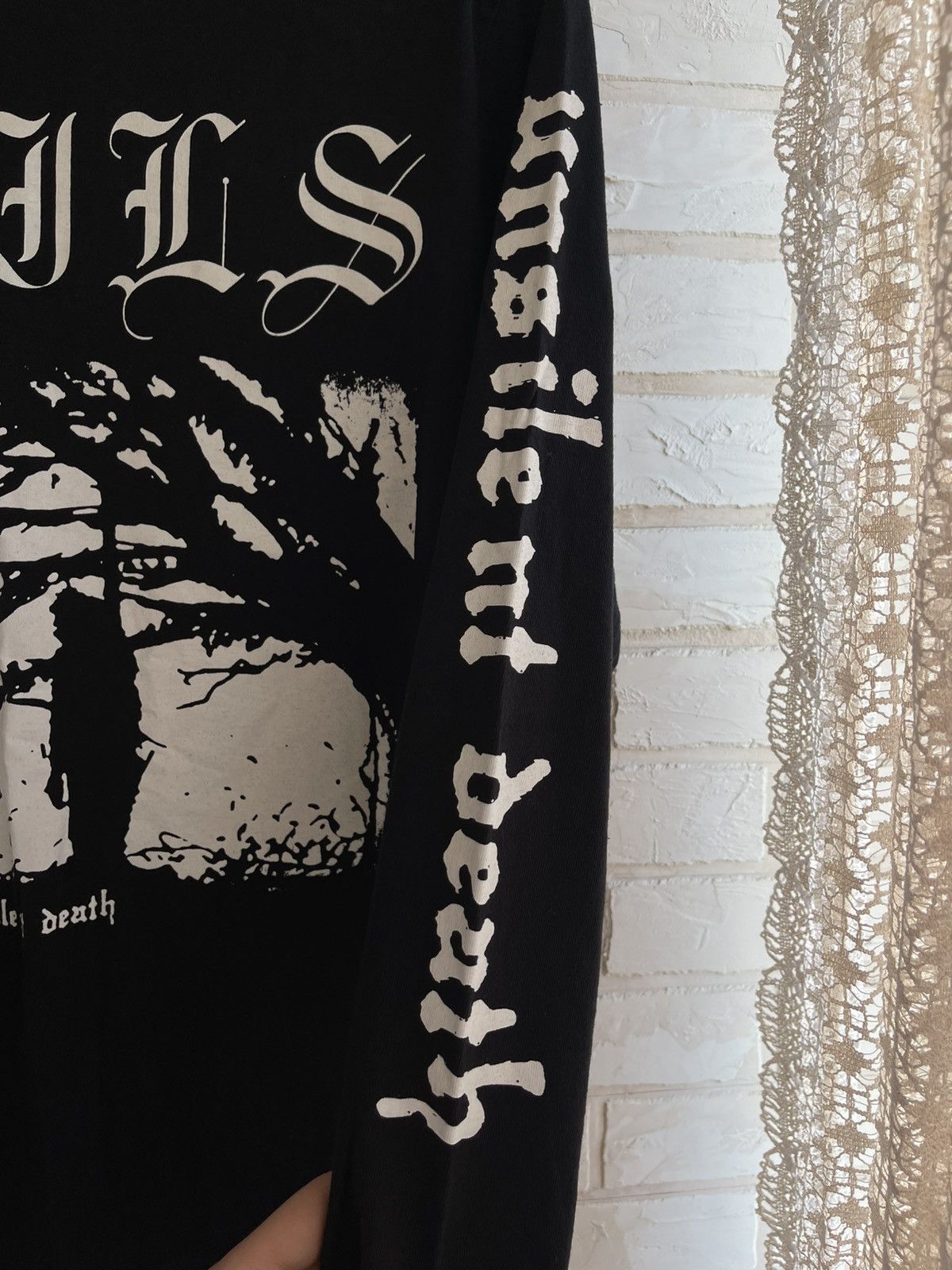 Band Tees Nails Unsilent Death long sleeve Size US M / EU 48-50 / 2 - 4 Thumbnail