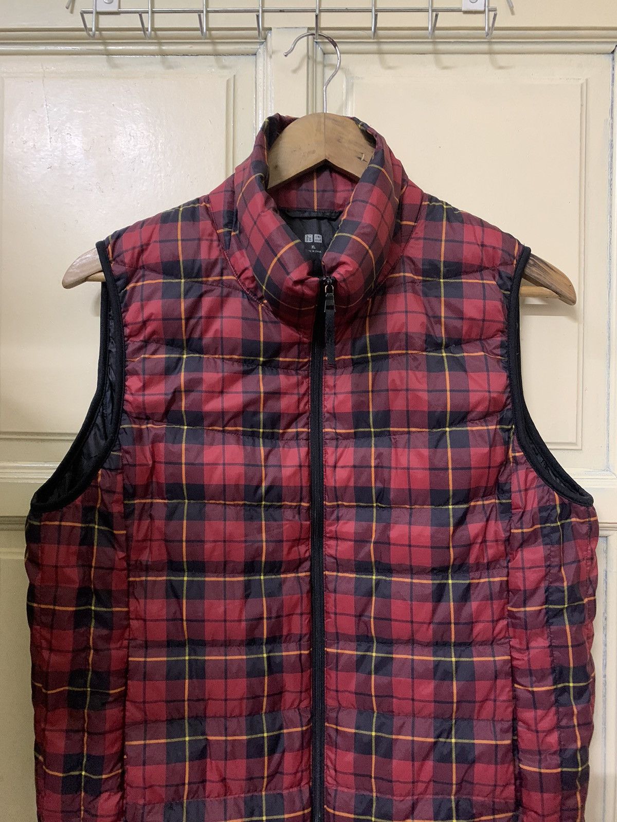 Japanese Brand × Uniqlo Vtg Red Tartan Uniqlo Puffer Tank Top Shirt Size US M / EU 48-50 / 2 - 2 Thumbnail