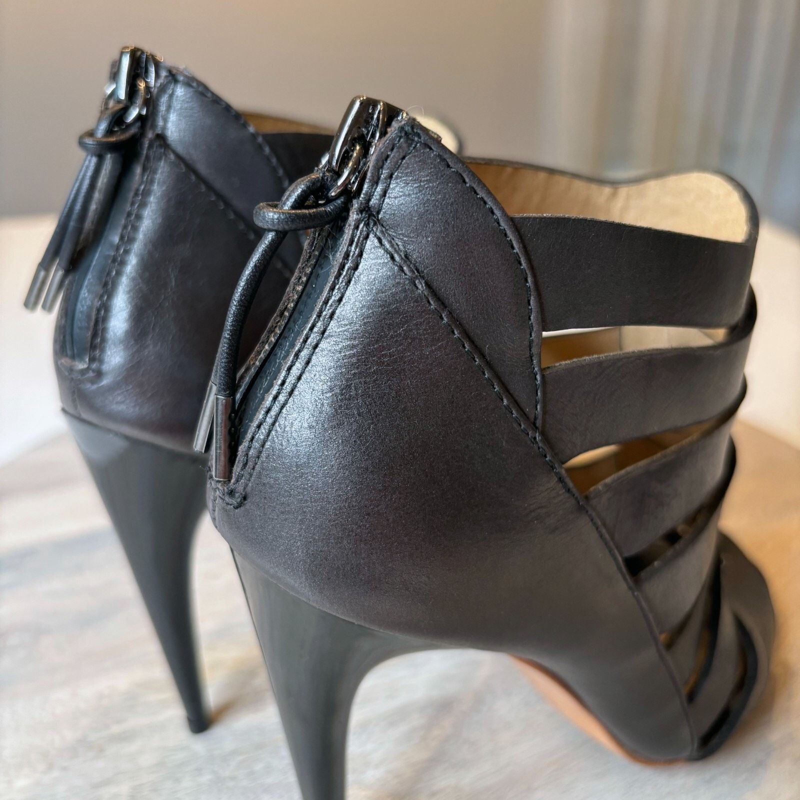 L.A.M.B. L.A.M.B. Black Leather Back Zip Shootie Heels Size 5.5 M Size US 5.5 / IT 35.5 - 8 Thumbnail