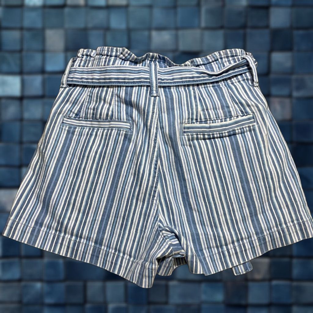American Eagle Outfitters American Eagle Outfitters Womens Jeans Mom Shorts Blue Striped Denim High Rise 0 3in Inseam 5-Pocket Logo Denim 90s Modern Casual Womens Size 25" / US 0 / IT 36 - 1 Thumbnail