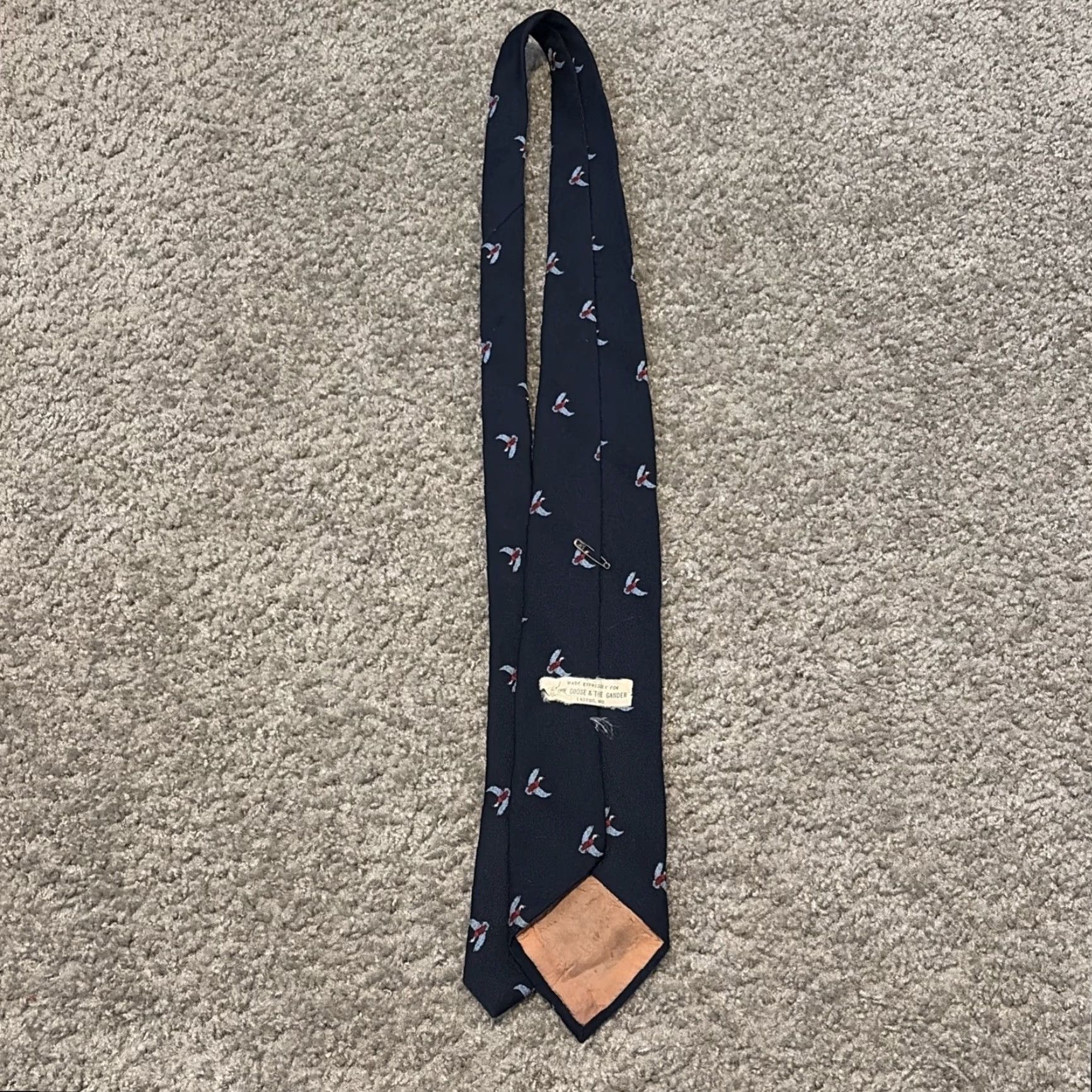 Vintage VINTAGE The Goose & The Gander Tie Navy Blue 1950s Men Adult Neck Tie Easton Missouri Size ONE SIZE - 5 Thumbnail
