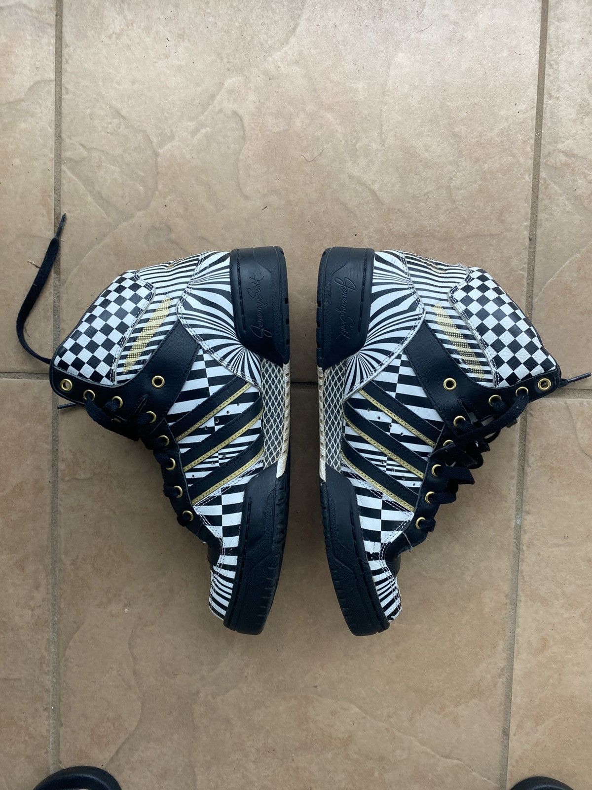 Adidas × Jeremy Scott Jeremy scott Adidas wings(no wings) Size US 9 / EU 42 - 5 Thumbnail