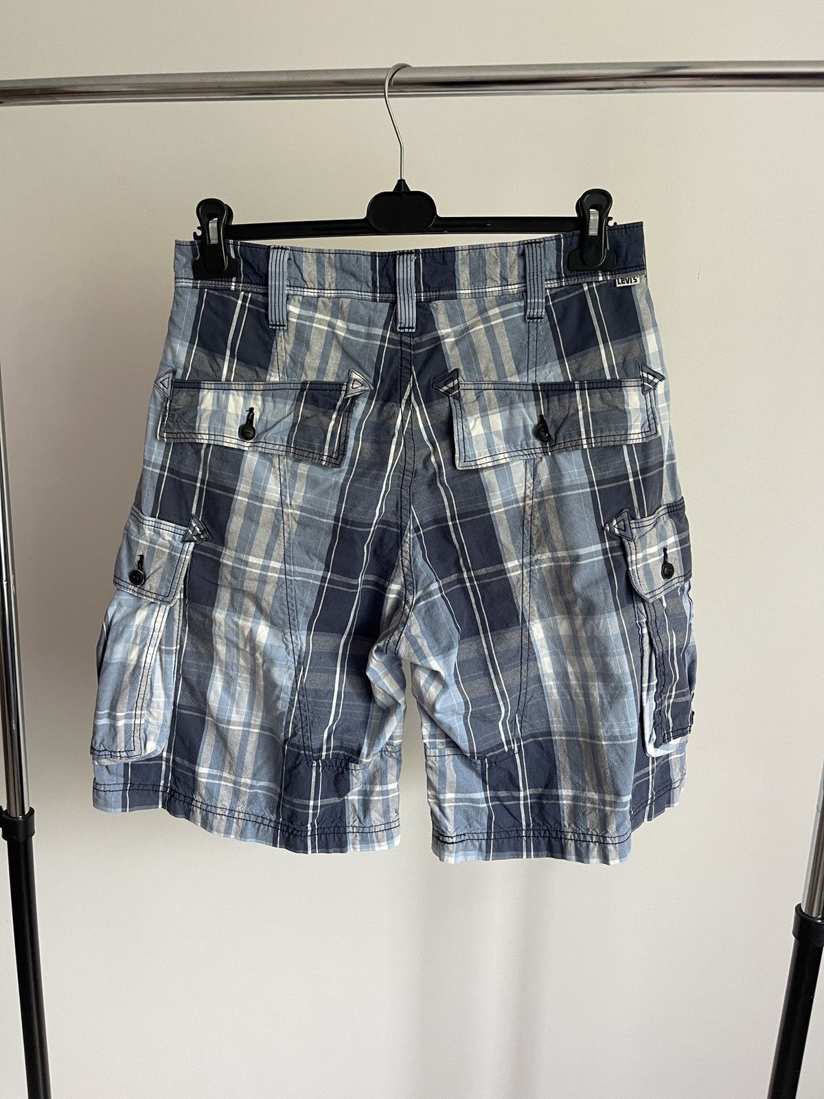 Levi's Levi’s Tab Twills Mens Plaid Cargo Shorts Blue Size 31 Size US 31 - 4 Thumbnail