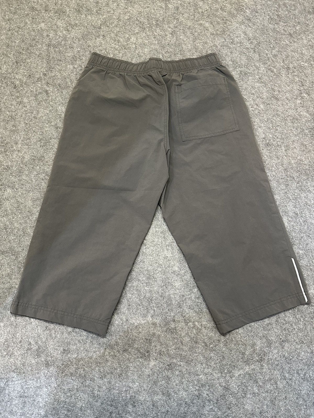 Puma PUMA dark grey track pants with a 3/4 length. Size US 30 / EU 46 - 2 Thumbnail
