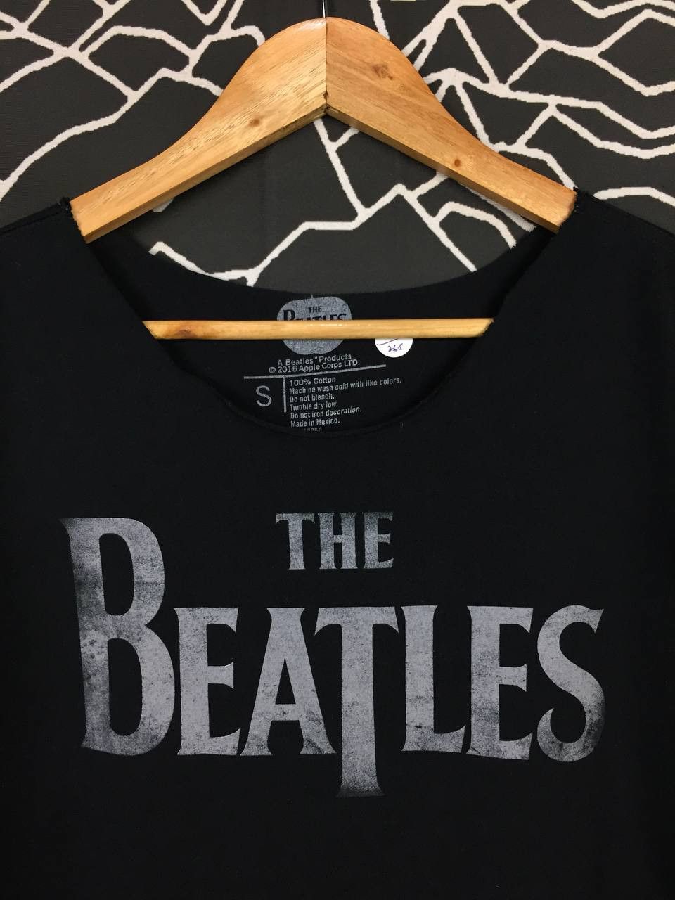 Band Tees The Beatles Sgt Pepper's Lonely Hearts 2016 Apple Corps Tee Size US S / EU 44-46 / 1 - 3 Thumbnail