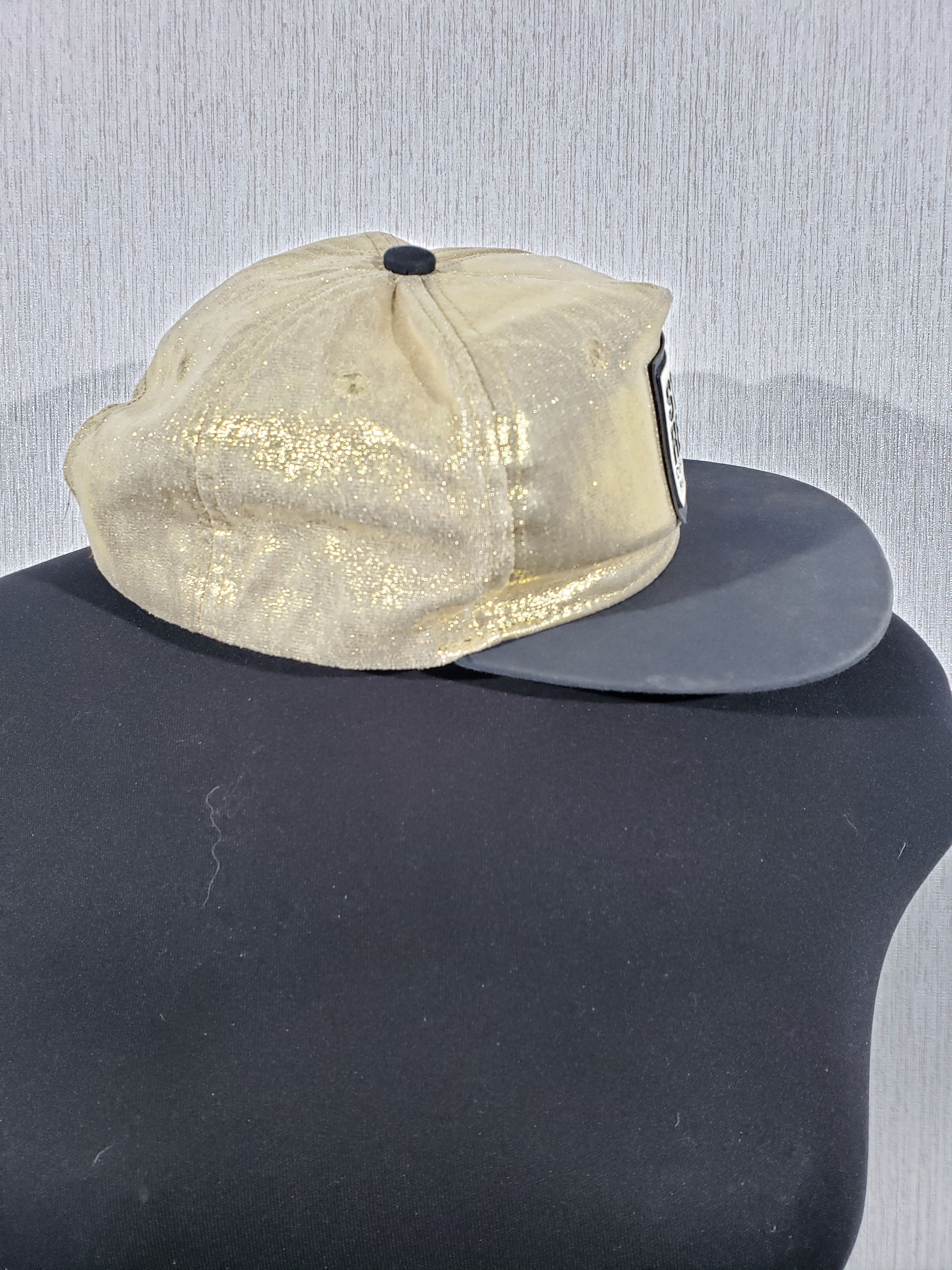 Designer Gold baseball cap. Size ONE SIZE - 4 Thumbnail