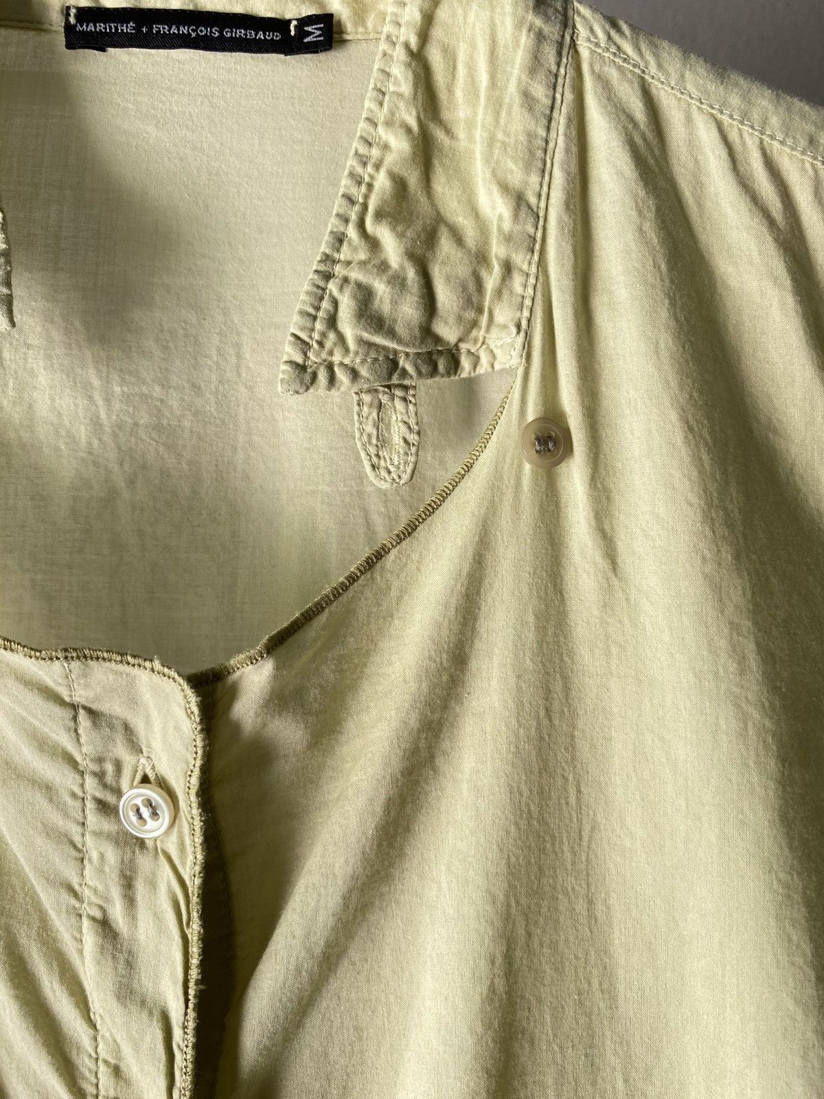 Marithe + Francois Girbaud MARITHE + FRANCOIS GIRBAUD Light Yellow Button-Up Blouse Size ONE SIZE - 10 Thumbnail