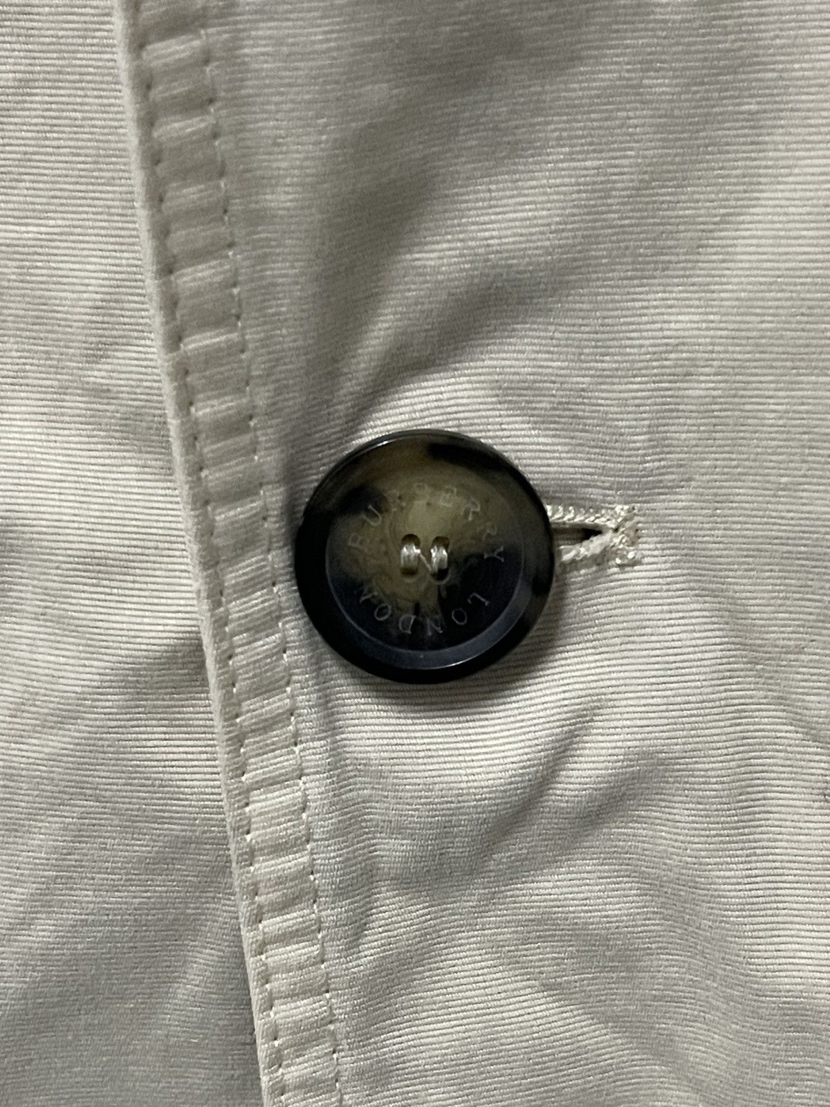 Burberry Burberry Trench Coat – Vintage, With Minor Defect Size L / US 10 / IT 46 - 3 Thumbnail