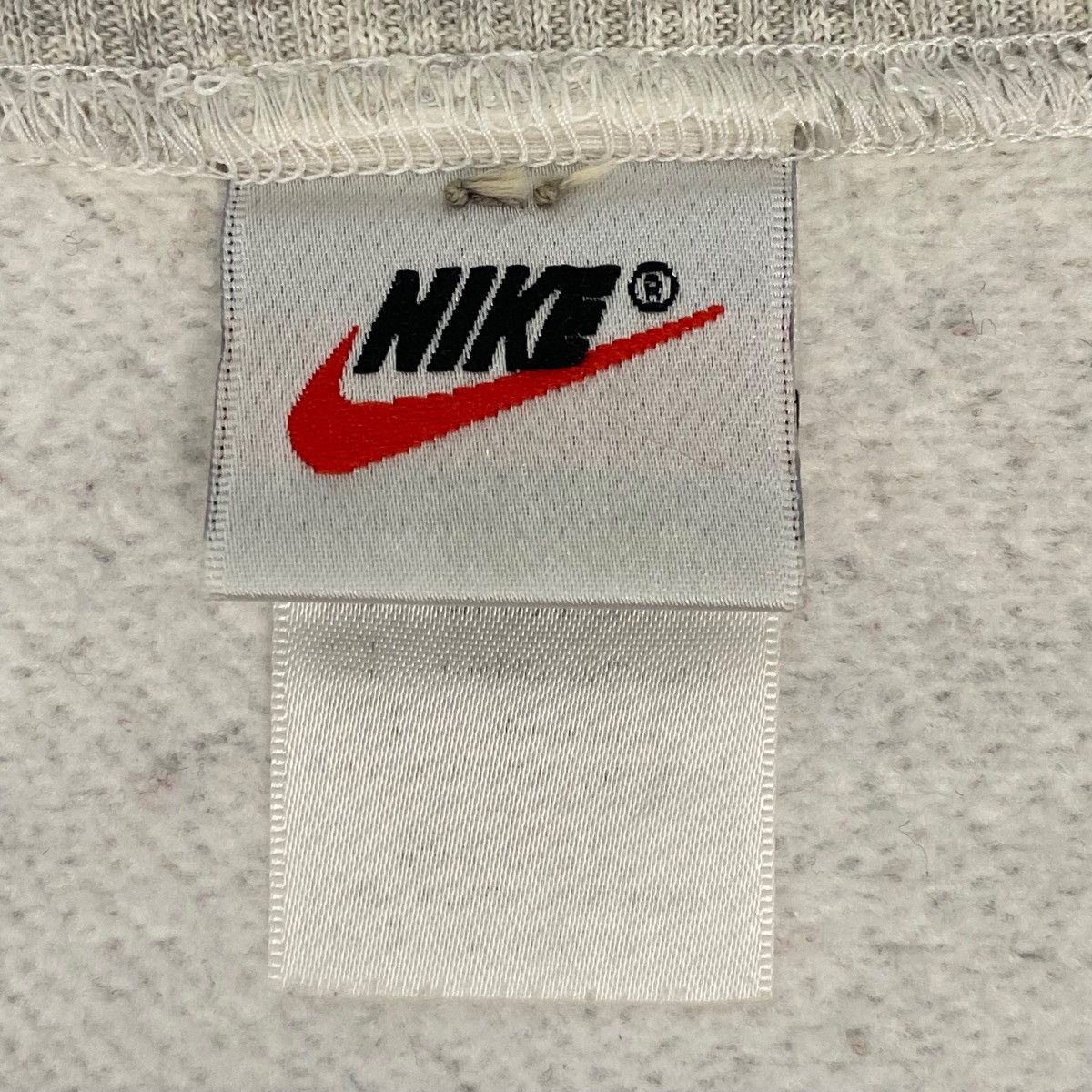 Other Vintage Nike Sportswear Sweatshirt Crewneck Gray Size M Size US M / EU 48-50 / 2 - 5 Thumbnail