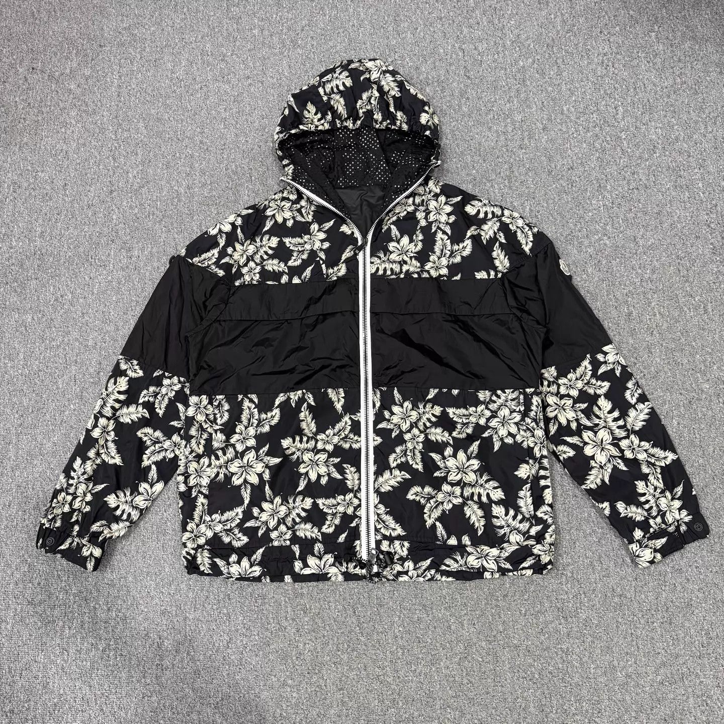 Moncler Hooded Floral Print Light Jacket Size US XL / EU 56 / 4 - 1 Thumbnail