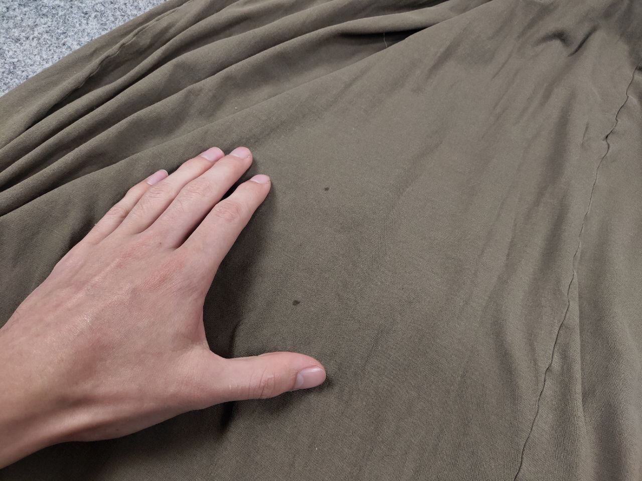 Rundholz Rundholz Design Skirt Cylinder elastic bands khaki color Size 28" / US 6 / IT 42 - 12 Thumbnail