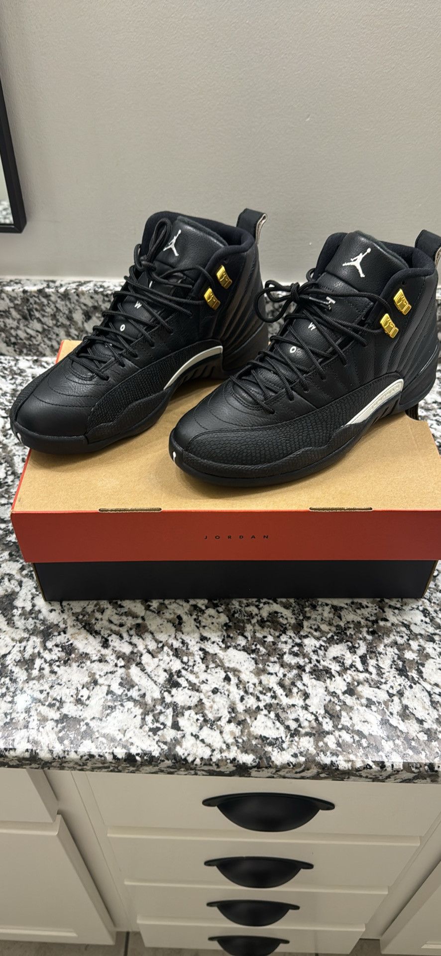 Jordan Brand Air Jordan 12 Retro Black/White/Metallic Gold Size US 8 / EU 41 - 2 Thumbnail