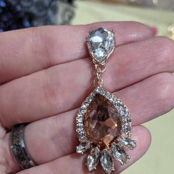 Other Elegant Glam Champagne Crystal Teardrop Earrings Size ONE SIZE - 13 Thumbnail