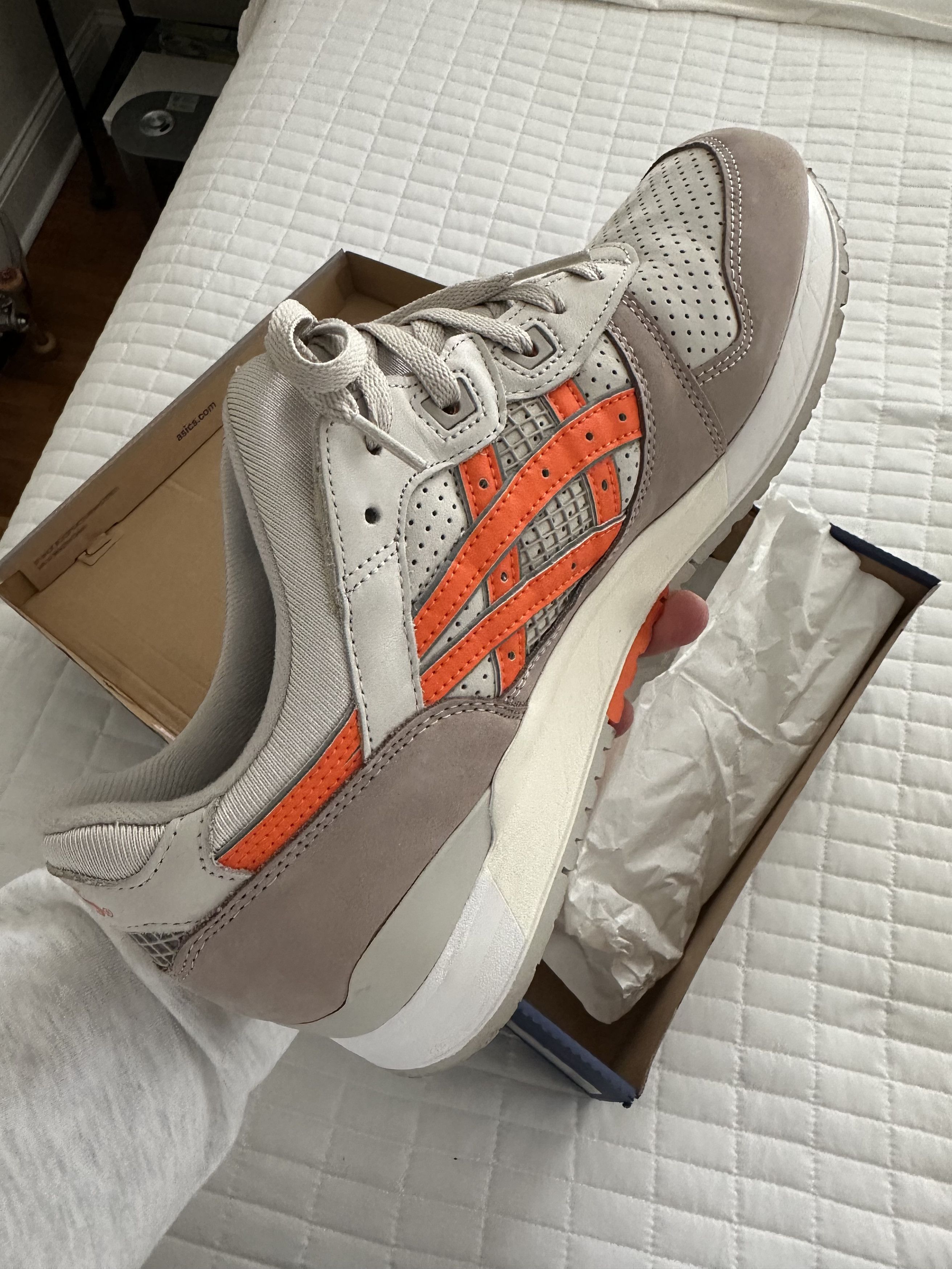 Asics × Kith Asics Gel Lyte III 3 x Ronnie Fieg KITH Remastered Size US 11.5 / EU 44-45 - 12 Thumbnail
