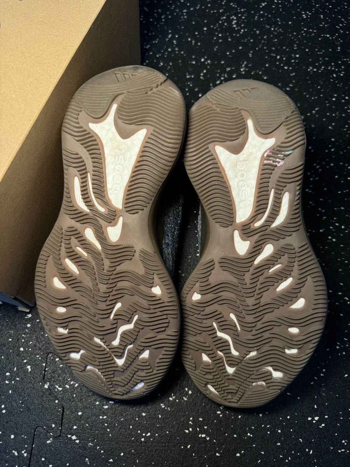 Adidas × Yeezy Yeezy boost 380 covellite color. Worn once. Practically new Size US 5.5 / EU 38 - 7 Thumbnail