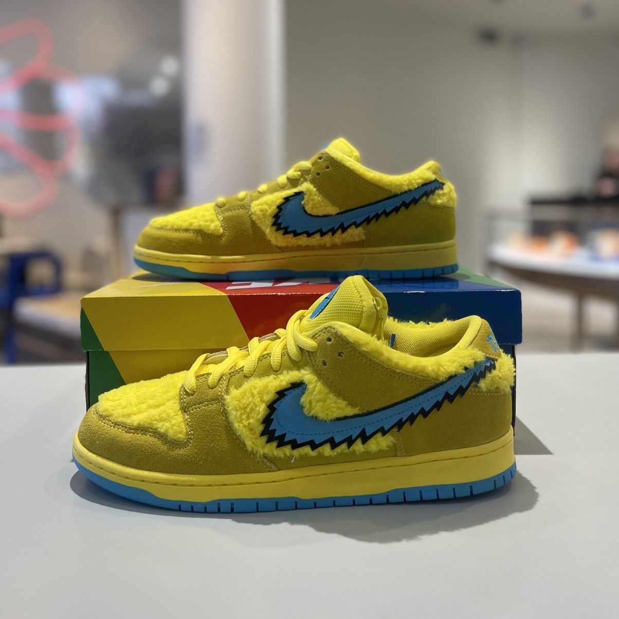 Nike Nike SB Dunk Low Grateful Dead Bears Opti Yellow Size US 11 / EU 44 - 9 Thumbnail