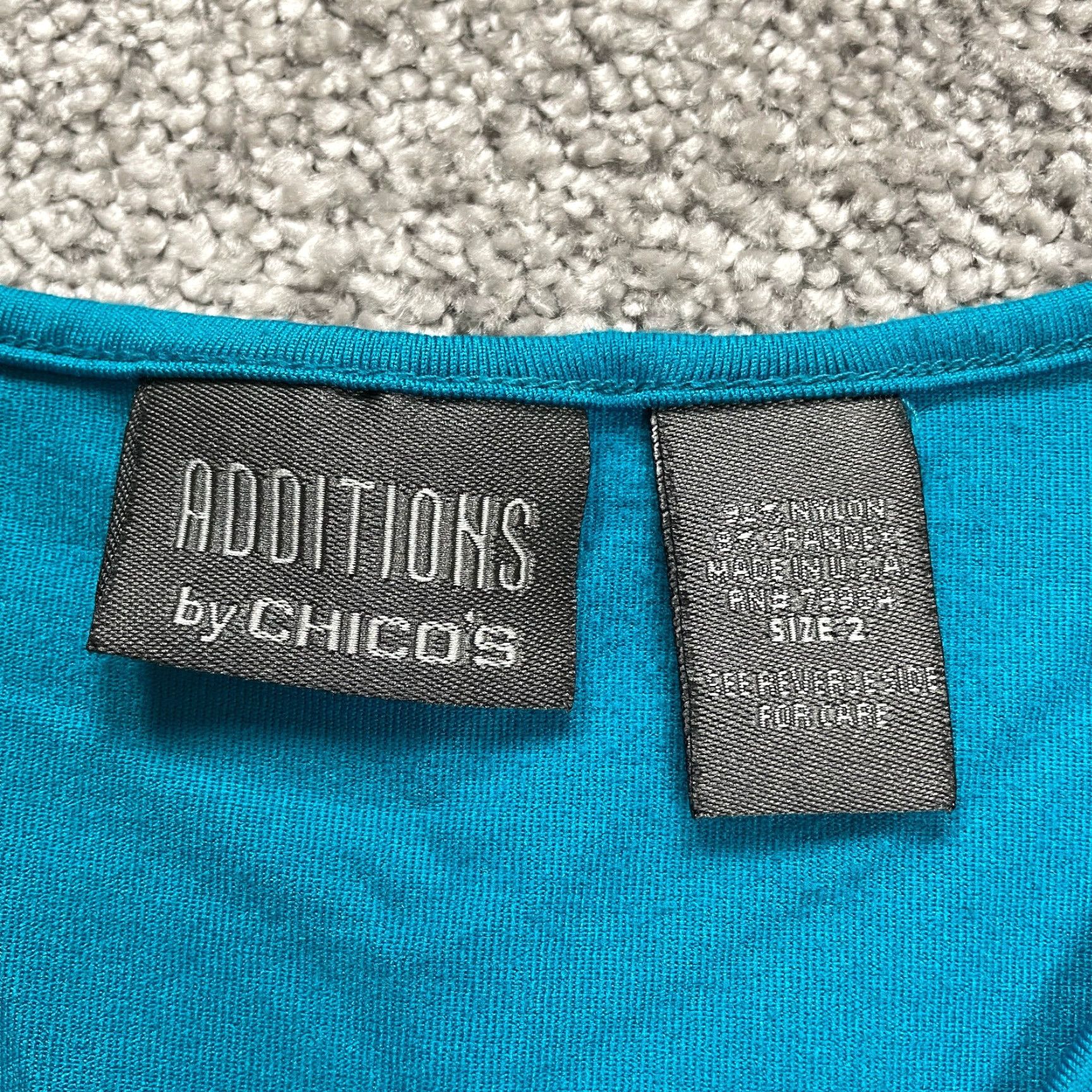 Vintage VINTAGE Chico's Women's T-Shirt Adult Large Blue V-Neck Short Sleeve Casual Cotton Modal Spandex 12/14 Size L / US 10 / IT 46 - 3 Thumbnail