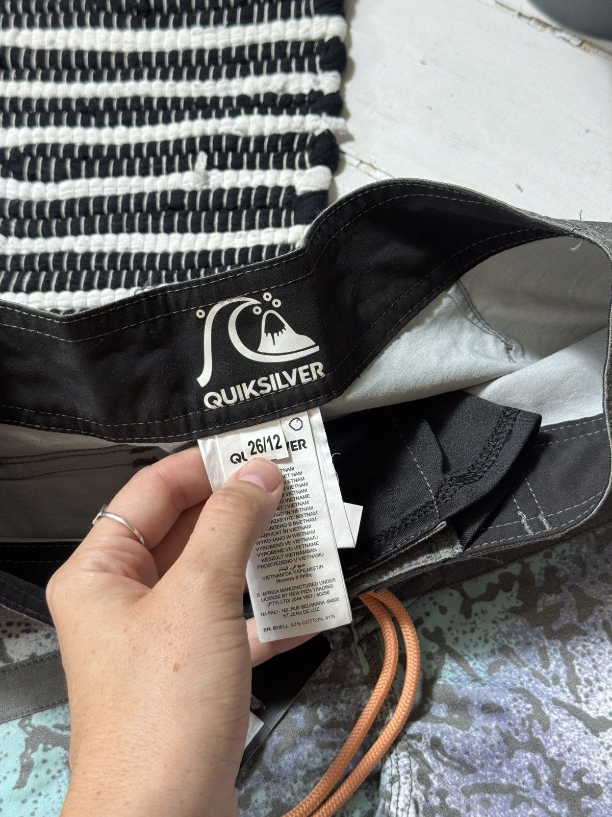 Quiksilver VINTAGE QUICKILVER SURF SHORTS Size 27" / US 4 / IT 40 - 4 Thumbnail