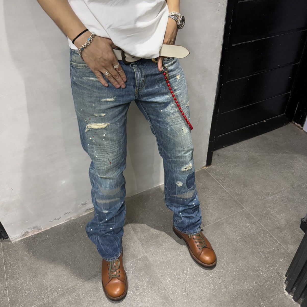Sophnet. hiroshi fujiwara x sophnet distressed denim jeans Size US 32 / EU 48 - 2 Thumbnail