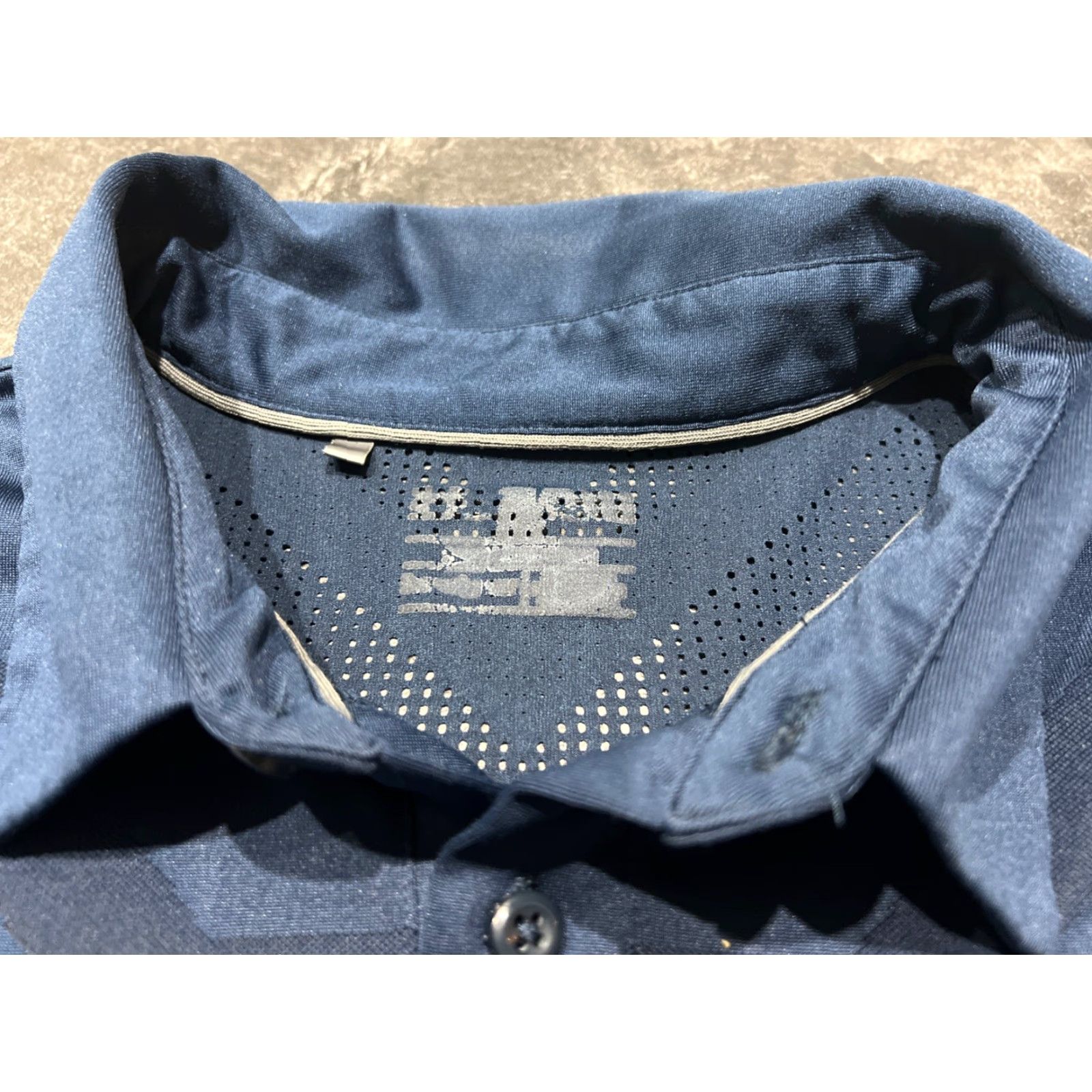 Under Armour Under Armour Polo Shirt Mens 2XL Navy Blue Short Sleeve Golf Moisture Wicking Breathable Vented Back Size US XXL / EU 58 / 5 - 5 Thumbnail