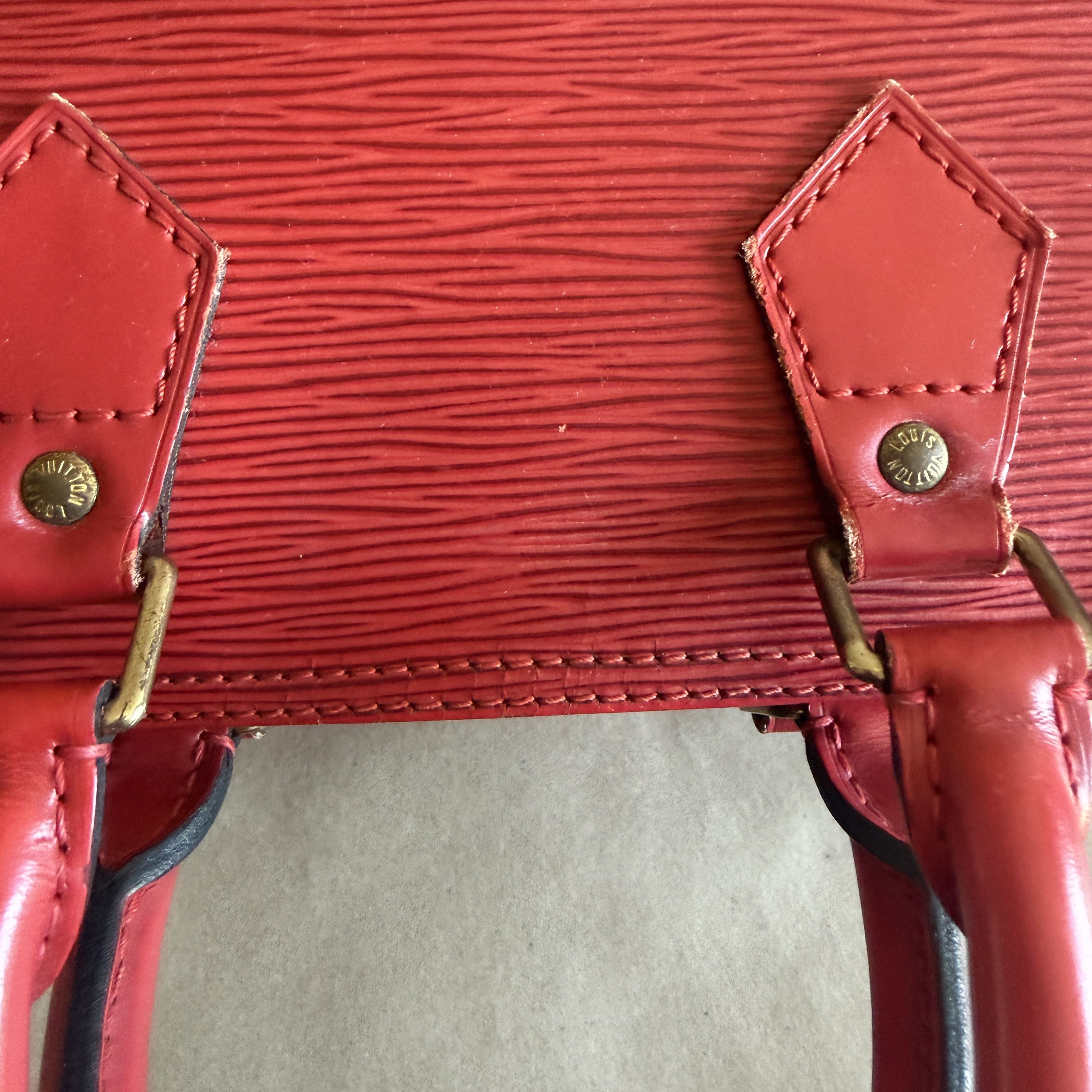 Louis Vuitton Louis Vuitton Speedy 25 in Epi Leather Size ONE SIZE - 14 Thumbnail