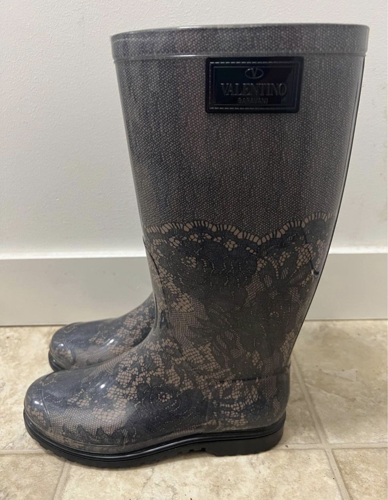 Valentino VALENTINO RUBBER BOOTS Size US 7 / IT 37 - 2 Thumbnail