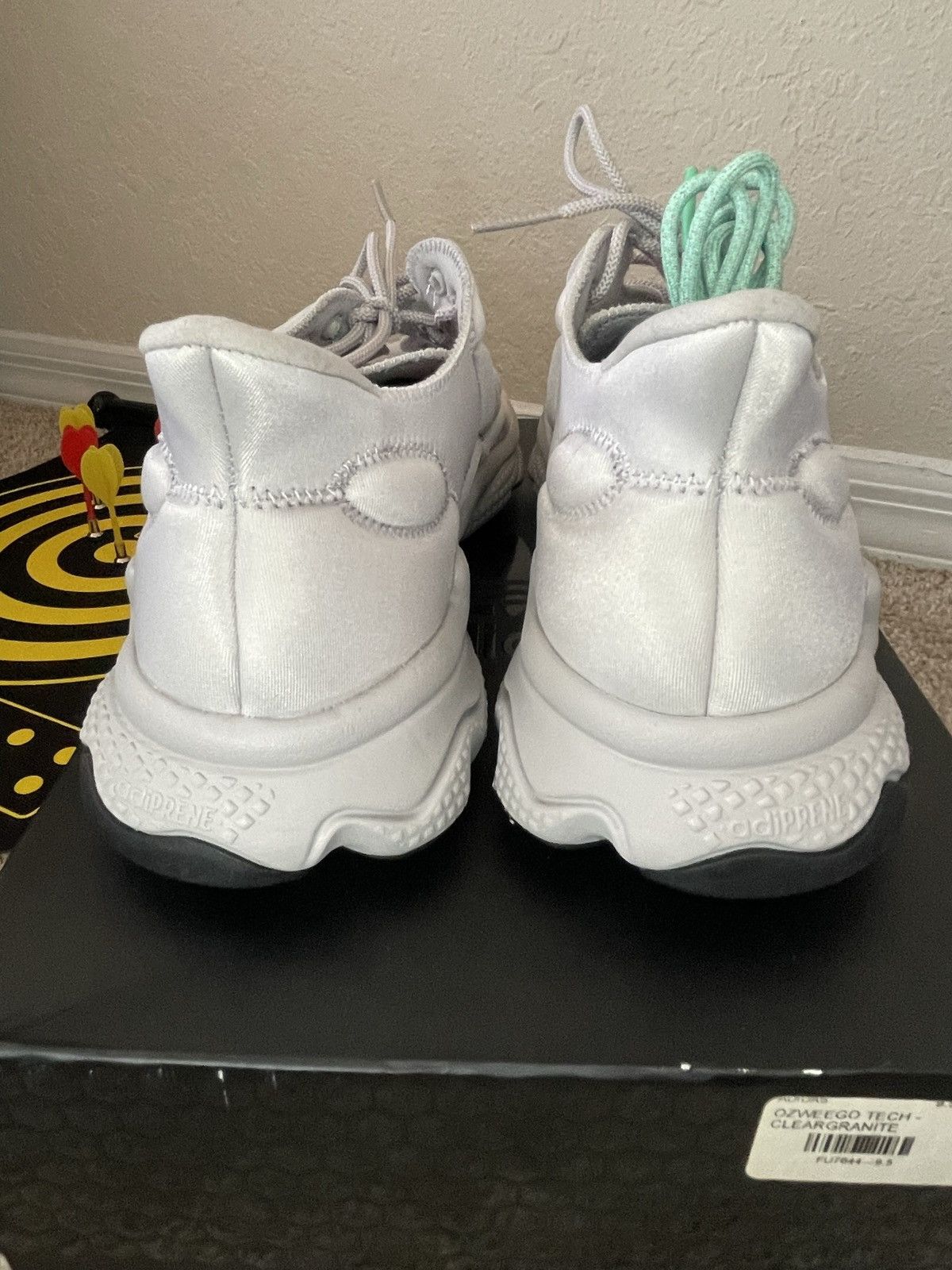 Adidas Adidas OZWEEGO 3-D Size US 9.5 / EU 42-43 - 3 Thumbnail