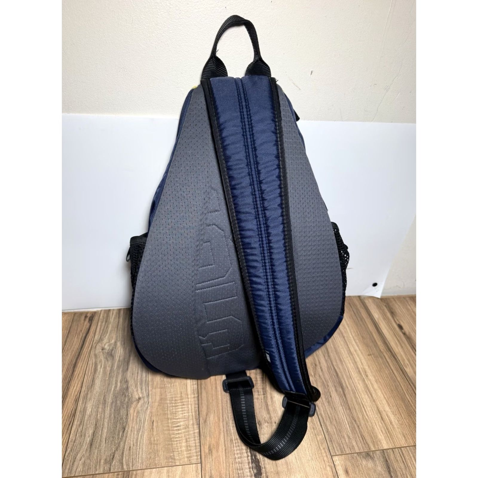 Nike VINTAGE Nike Air Varsity Mono 2 Backpack Bag Sling Shoulder Strap Mens Navy 18” Size ONE SIZE - 6 Thumbnail