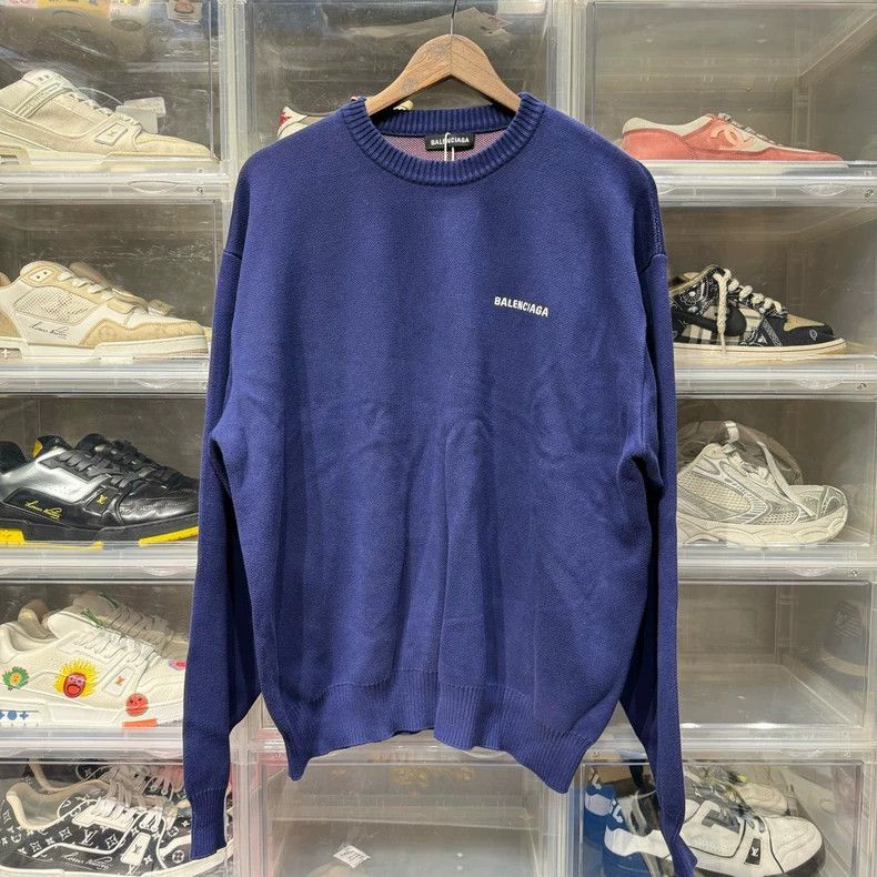 Balenciaga Balenciaga Small Logo pullover on the chest Size US S / EU 44-46 / 1 - 1 Thumbnail
