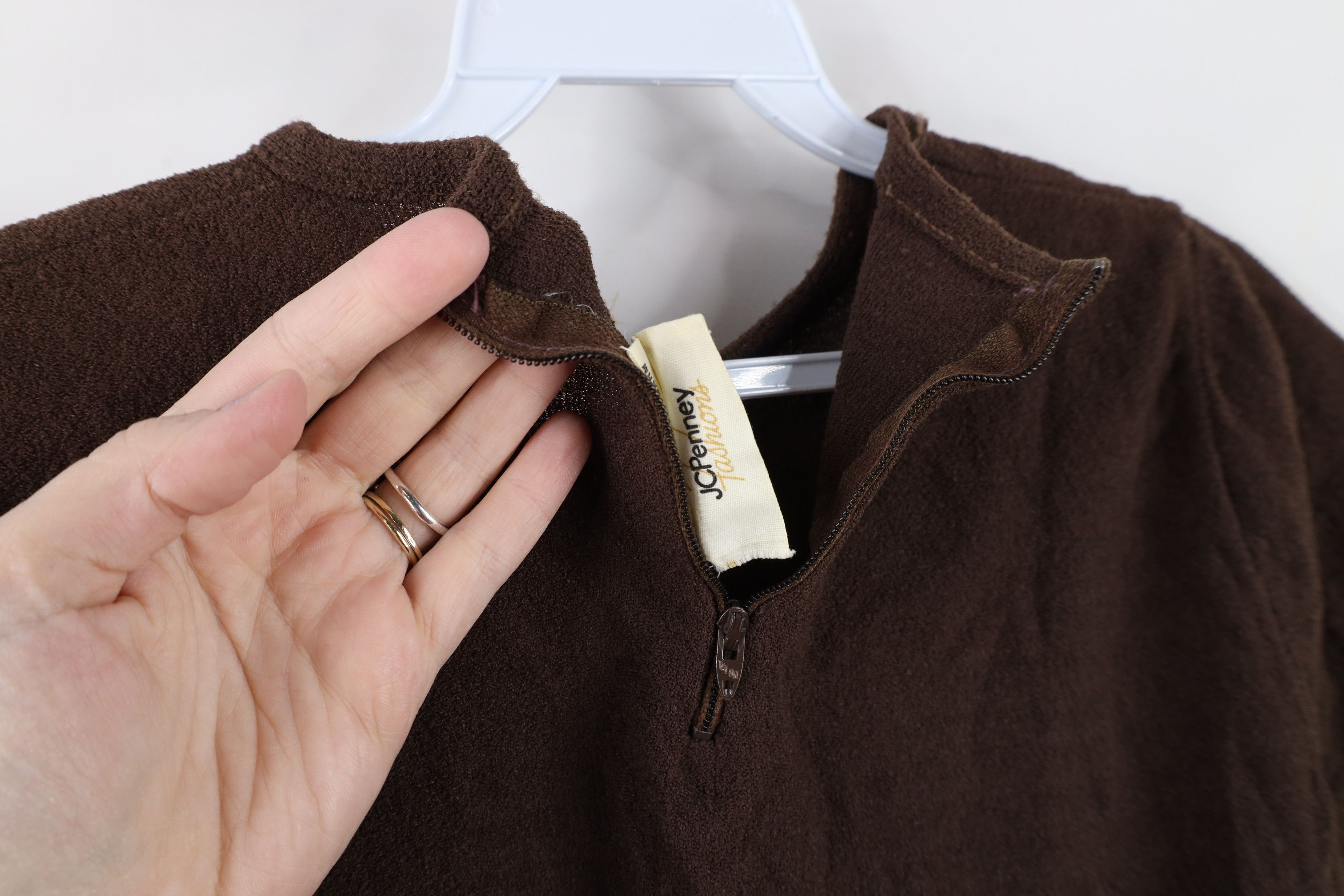 Vintage Vintage 60s 70s Streetwear Knit Back Zip T-Shirt Brown USA Size XS / US 0-2 / IT 36-38 - 9 Thumbnail