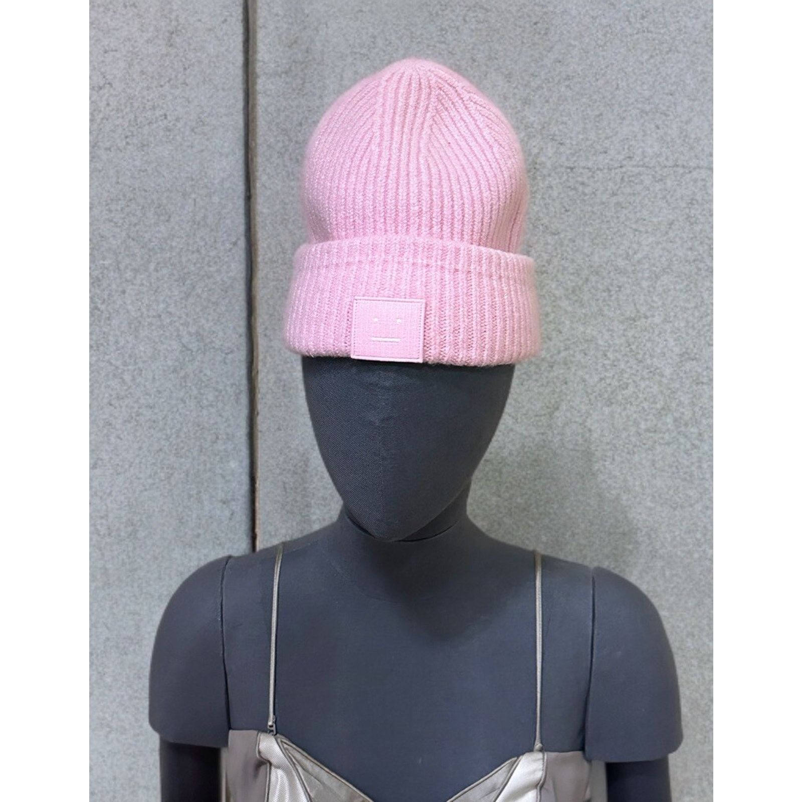 Acne Studios Acne Studios Face Logo Wool Pink Beanie Hat Size OS/56 Cm Size ONE SIZE - 1 Thumbnail