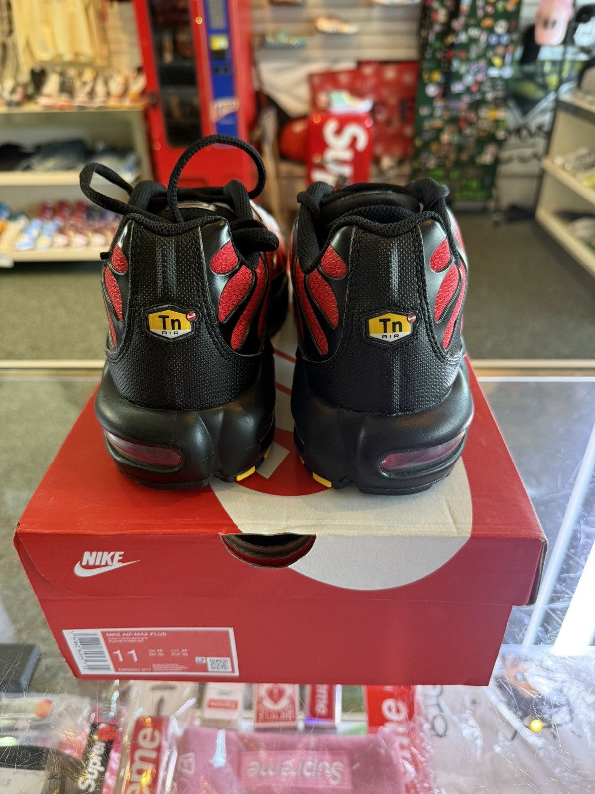 Nike Nike air max plus Size US 10 / EU 43 - 4 Thumbnail