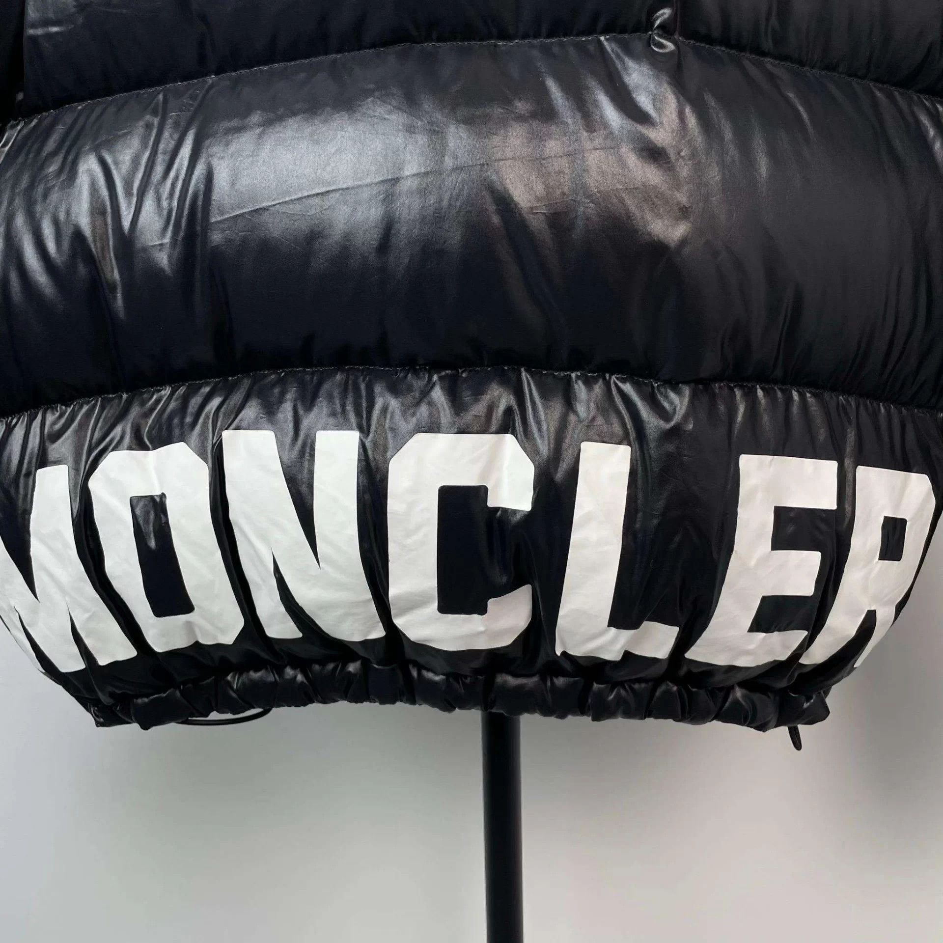 Moncler Moncler Chouelle Shiny Down Jacket Size M Size XS / US 0-2 / IT 36-38 - 3 Thumbnail