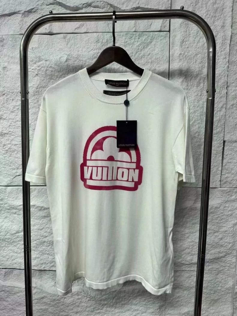 Louis Vuitton LOUIS VUITTON Limited short sleeves for Valentine's Day sho Size US L / EU 52-54 / 3 - 1 Thumbnail