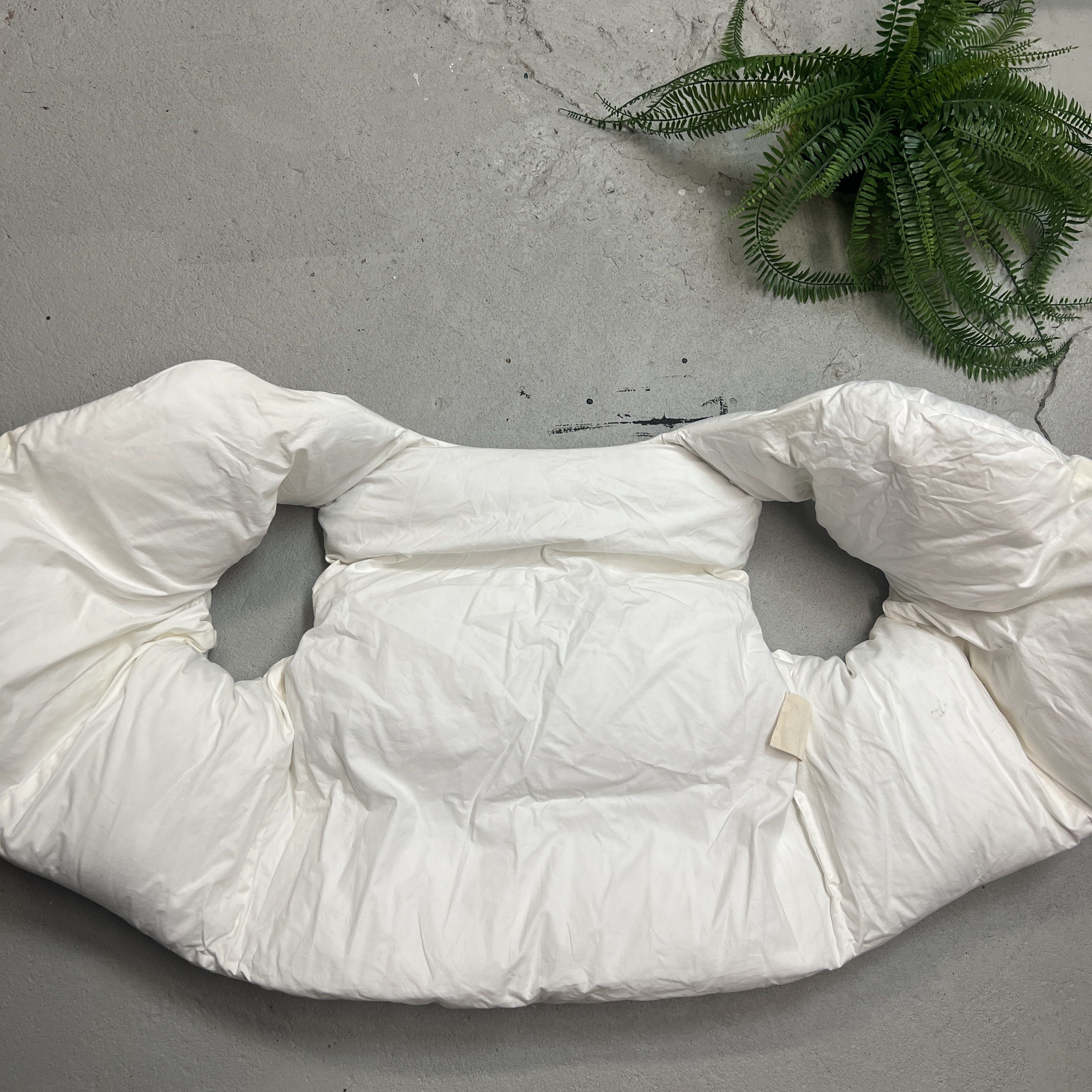 Kanye West × Yeezy Yeezy Kanye West Sample Puffy Vest 1 of 1 Rare Size US L / EU 52-54 / 3 - 3 Thumbnail