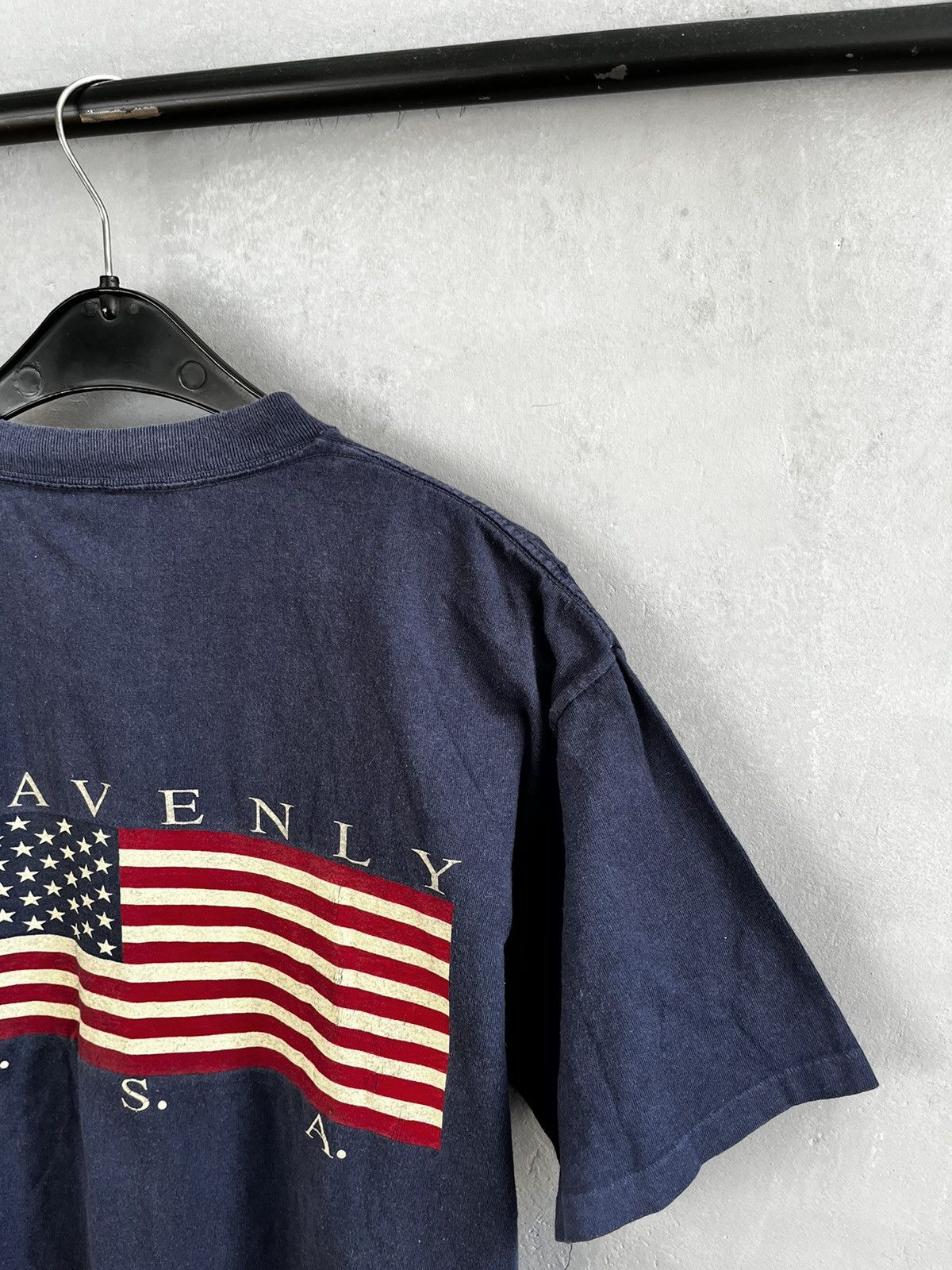 Vintage Heavenly USA T-shirt vintage Size US L / EU 52-54 / 3 - 3 Thumbnail