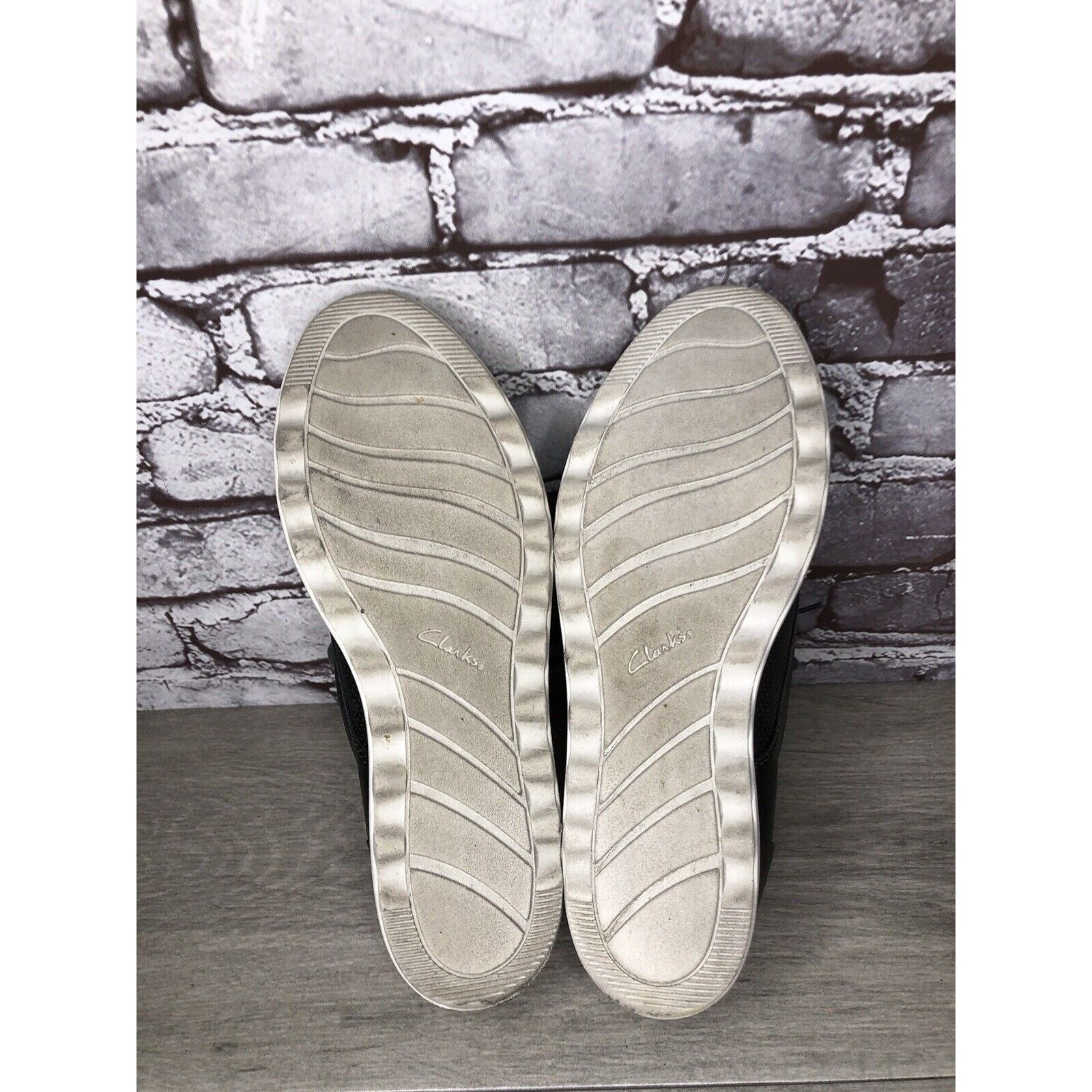 Clarks Clarks Collection Metallic Gunmetal Pewter Oxfords Shoes Wom Size US 8.5 / IT 38.5 - 9 Thumbnail