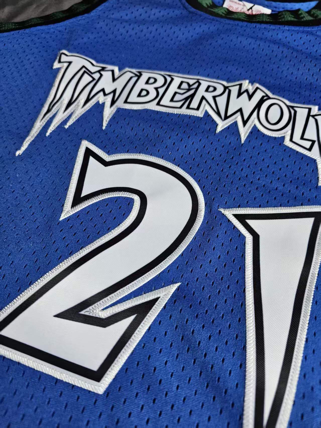 NBA #21 Kevin Garnett Jersey Timberwolves 2003 04 Size US L / EU 52-54 / 3 - 5 Thumbnail