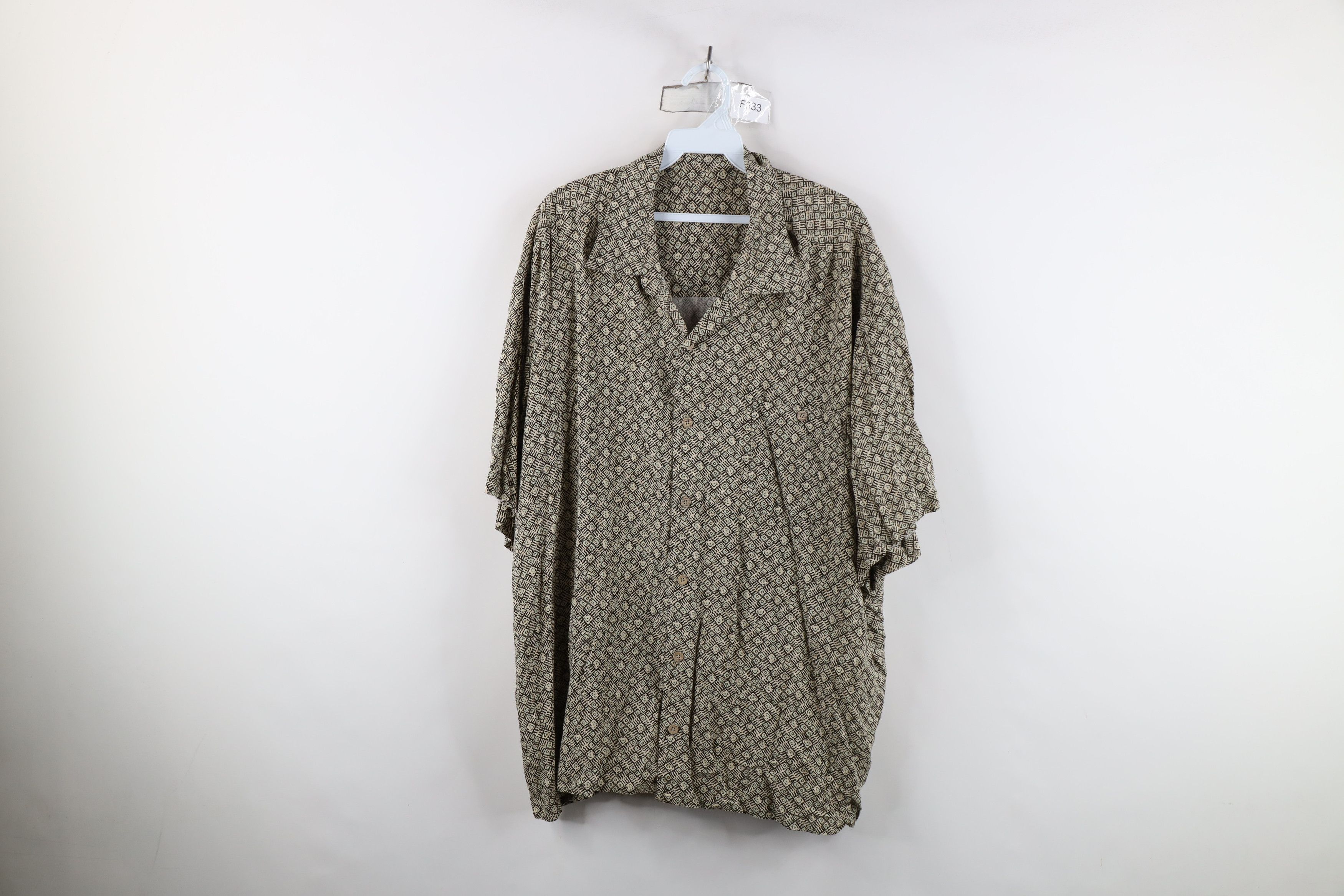 Vintage Vintage 90s Streetwear Short Sleeve Collared Button Shirt Size US XXL / EU 58 / 5 - 1 Thumbnail