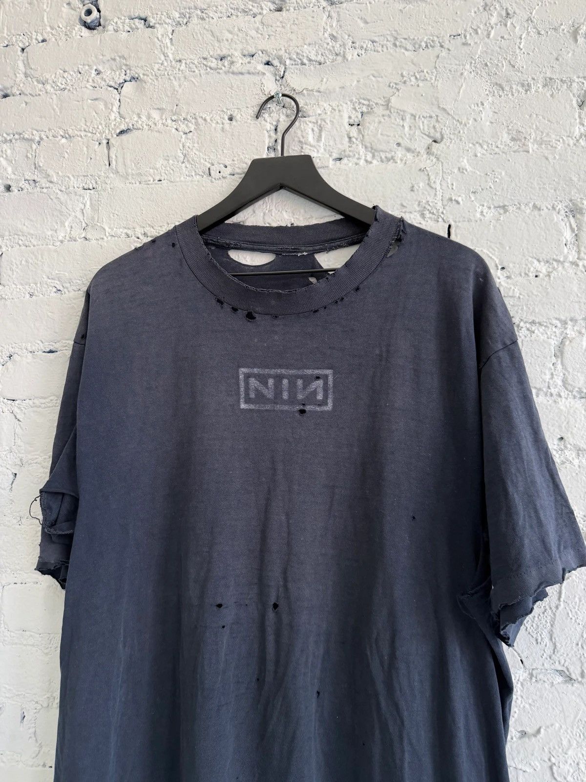 Vintage 1990s Nine Inch Nails Thrashed Tee Size US XL / EU 56 / 4 - 2 Thumbnail
