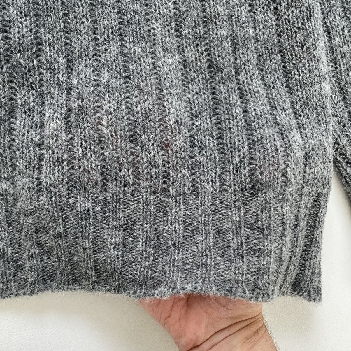 Prada Mid 2000s Grey Ribbed Wool Sweater Size US L / EU 52-54 / 3 - 8 Thumbnail