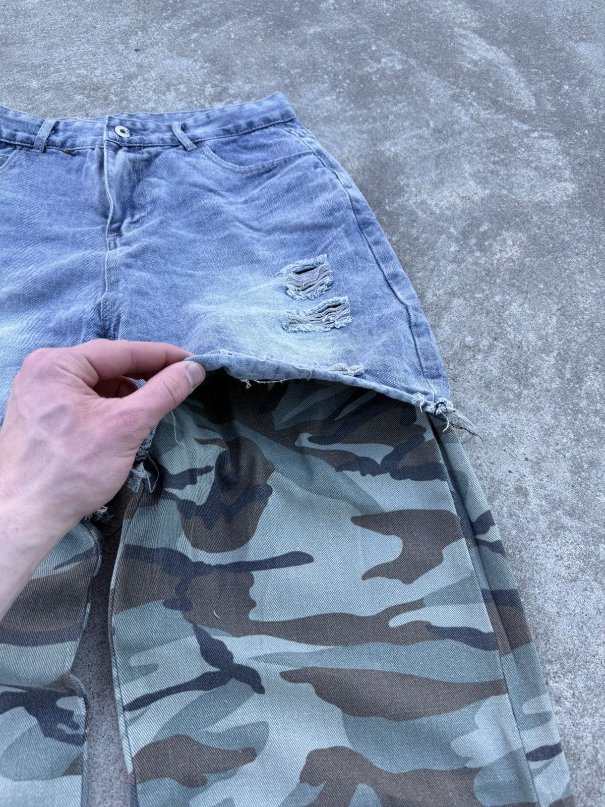 Vintage Vintage Y2K avantgarde streetwear affliction wide jeans Size US 30 / EU 46 - 8 Thumbnail