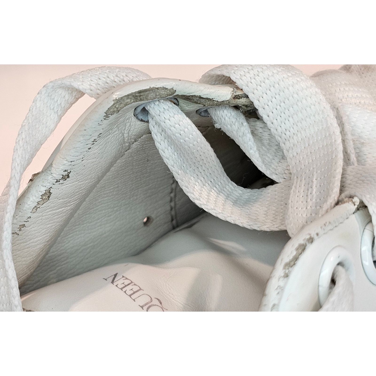 Alexander McQueen Alexander McQueen Oversized Sneaker “White Multi” Size US 6.5 / IT 36.5 - 17 Thumbnail