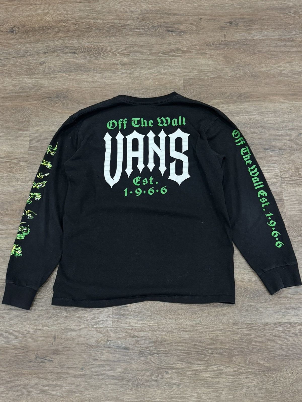 Vans Vans “Off The Wall” Gothic Long Sleeve Horror Sleeve Graphic Size US M / EU 48-50 / 2 - 1 Thumbnail