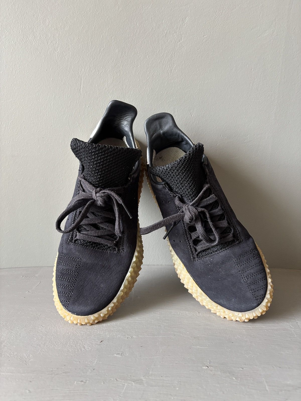 Adidas Adidas Kamanda Black Gum Mens Sneakers Soccer-Inspired Shoes Size 7 (CQ2220) Size US 7 / EU 40 - 9 Thumbnail