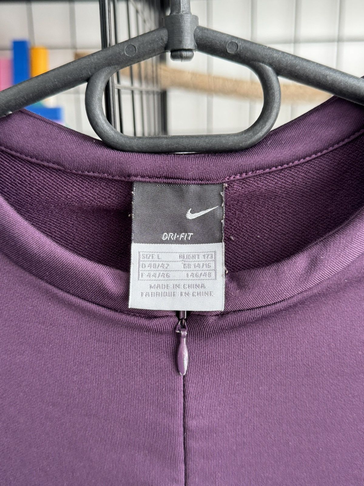 Nike Vintage Nike Dri Fit Thermal Running Long Sleeve Size US S / EU 44-46 / 1 - 10 Thumbnail